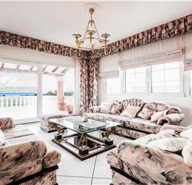 8 Bedroom villa with pool & seaview, near Acharavi, sleeps 16-18